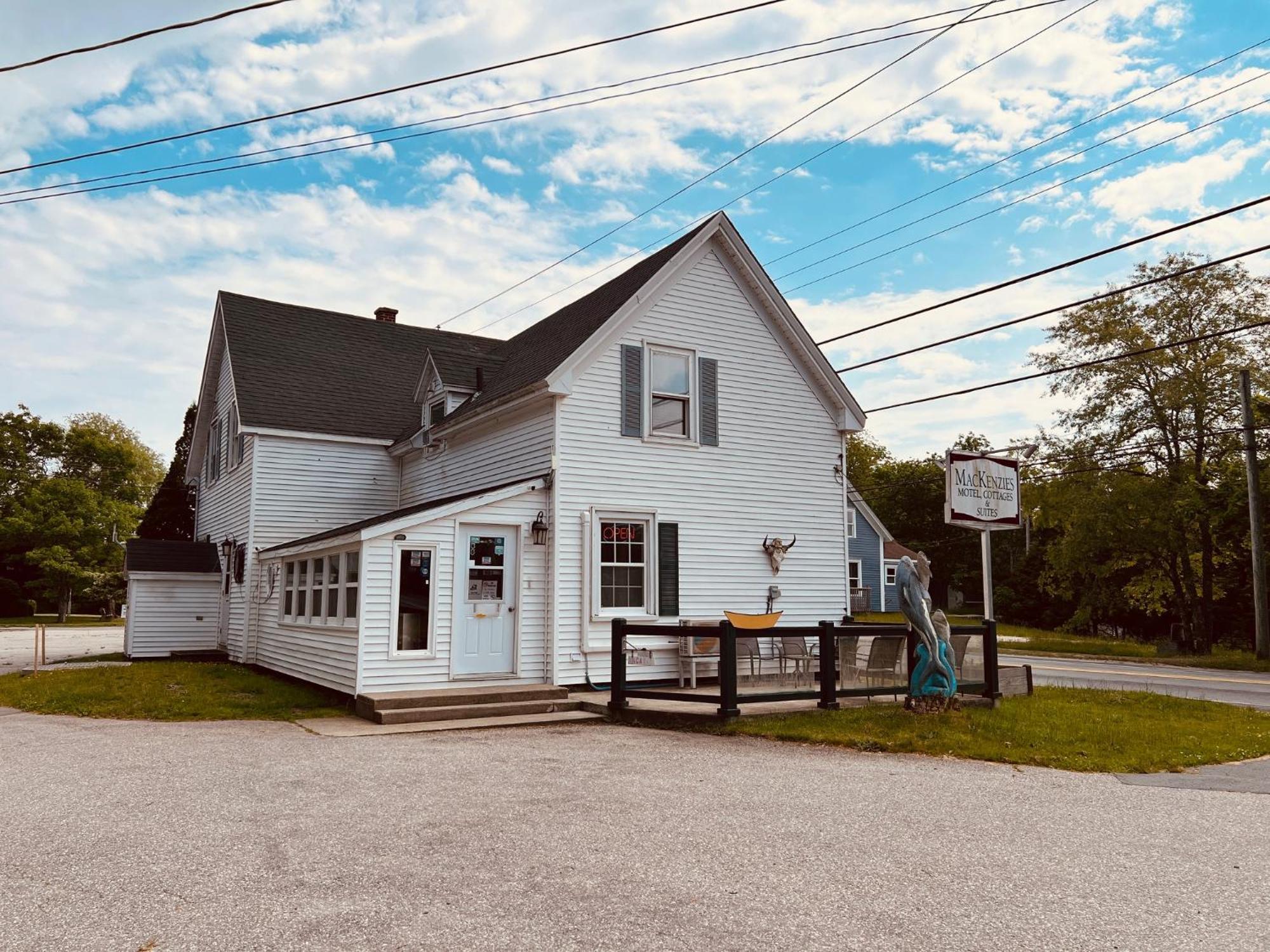 Mackenzie Motel & Cottages Shelburne Bagian luar foto