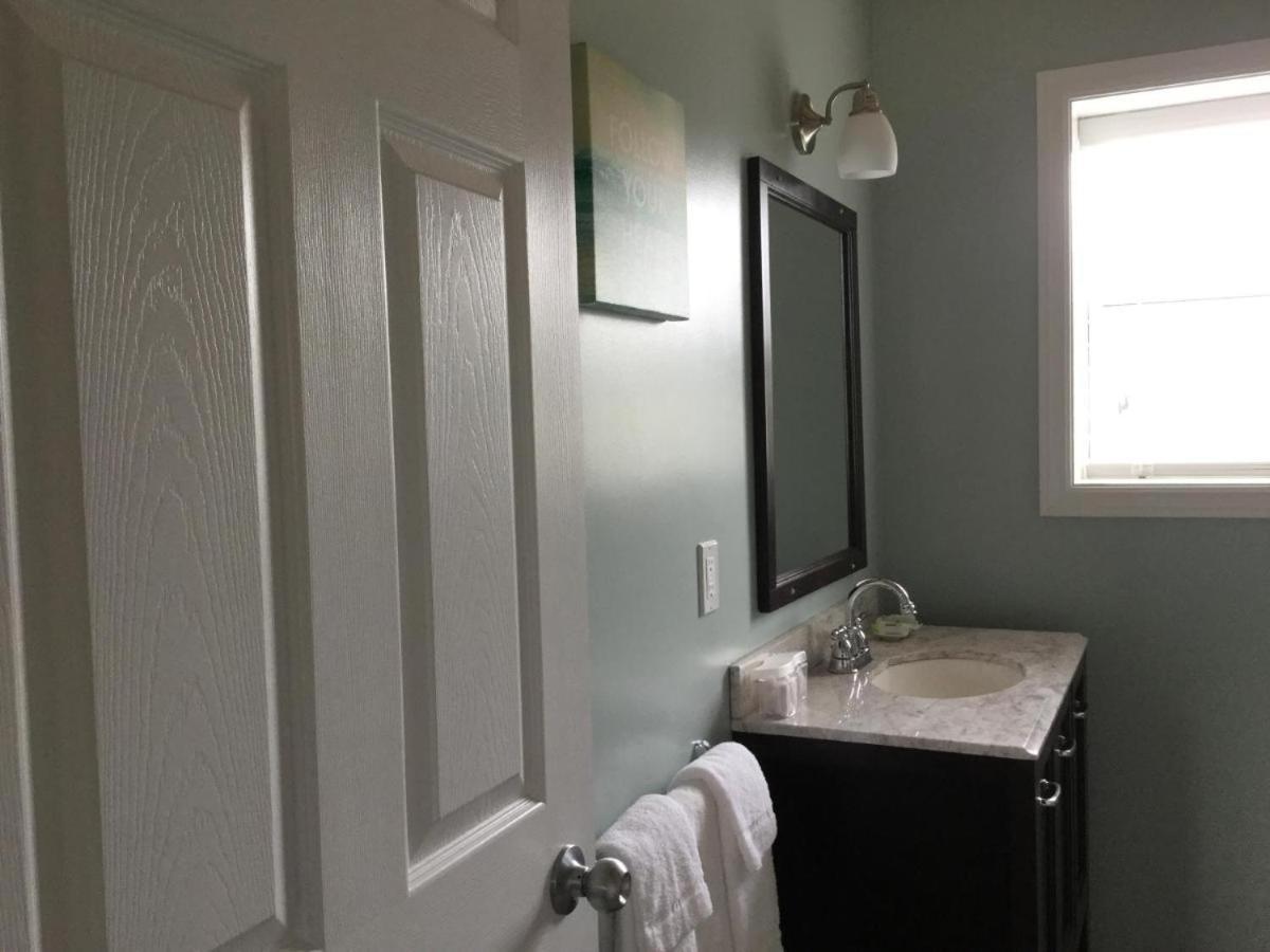 Mackenzie Motel & Cottages Shelburne Bagian luar foto