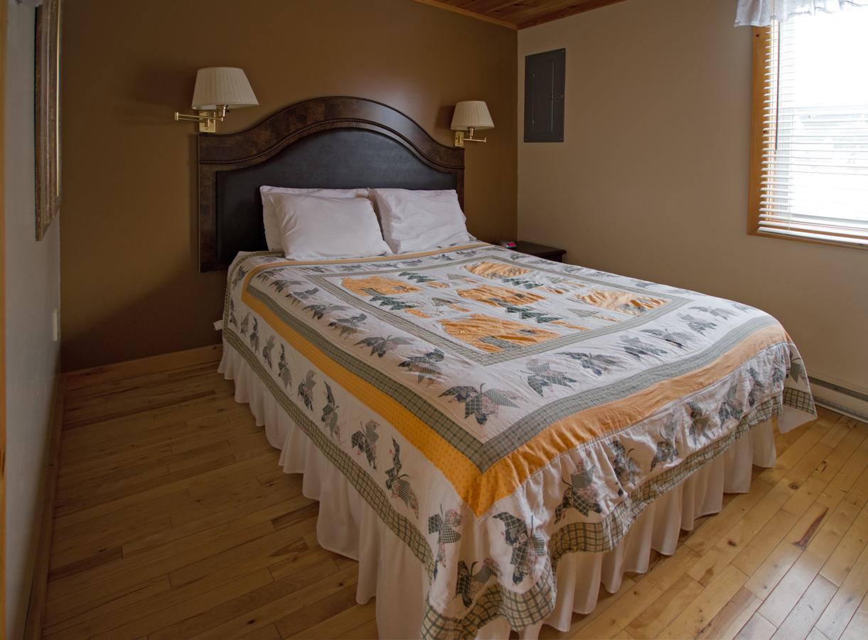 Mackenzie Motel & Cottages Shelburne Bagian luar foto