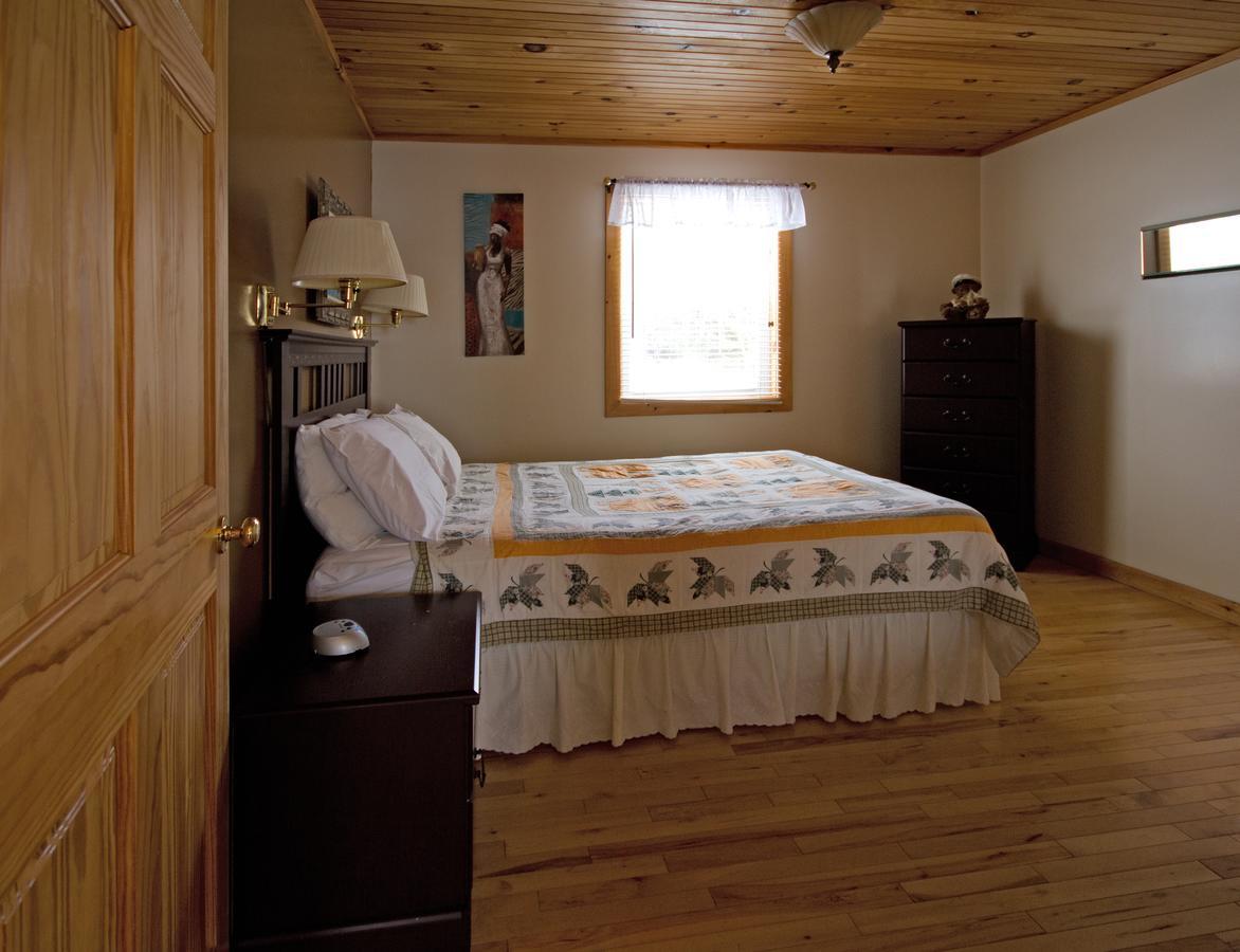 Mackenzie Motel & Cottages Shelburne Bagian luar foto